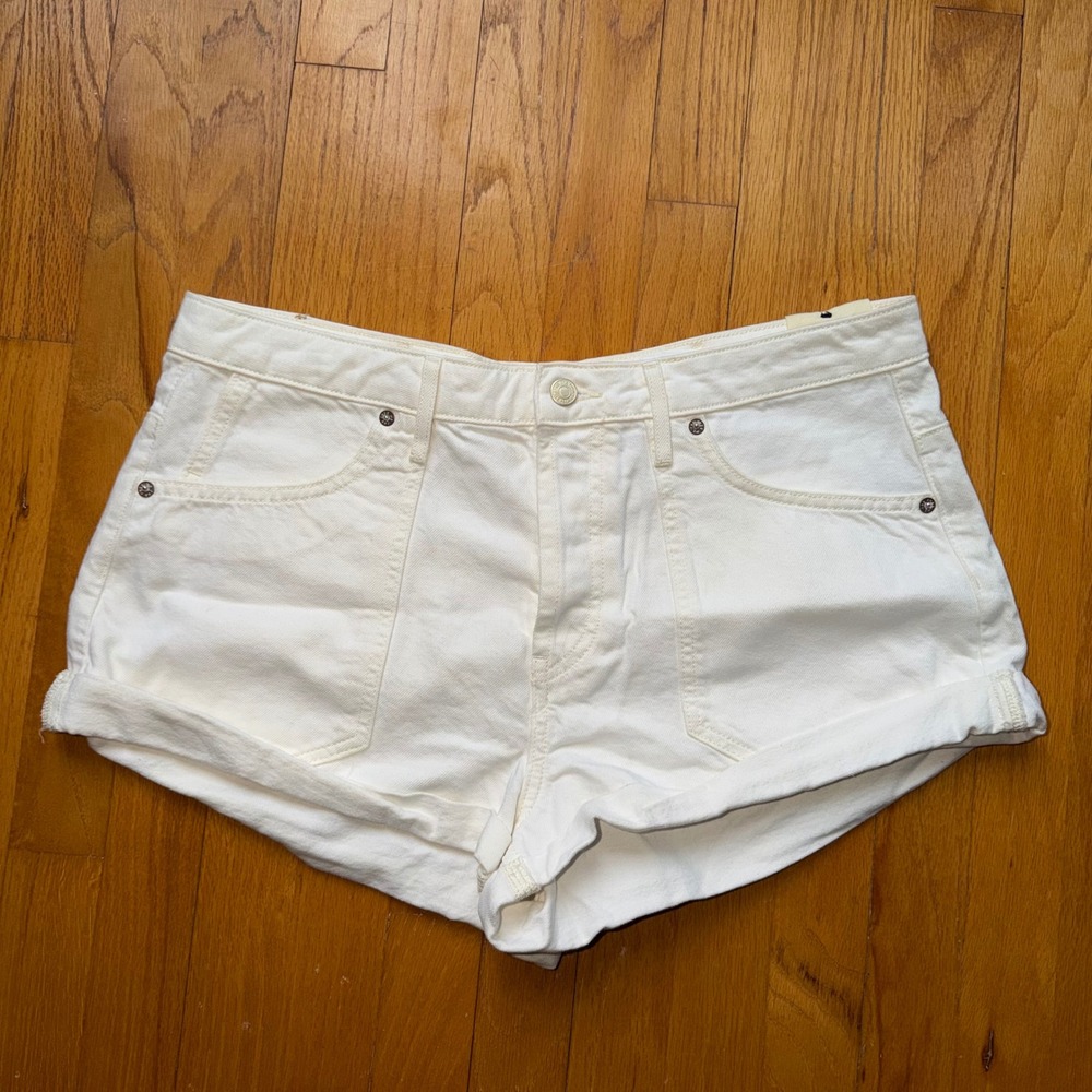 We The Free People Low Rise Slouch Shorts White Denim 32 NWOT Western Beachy
